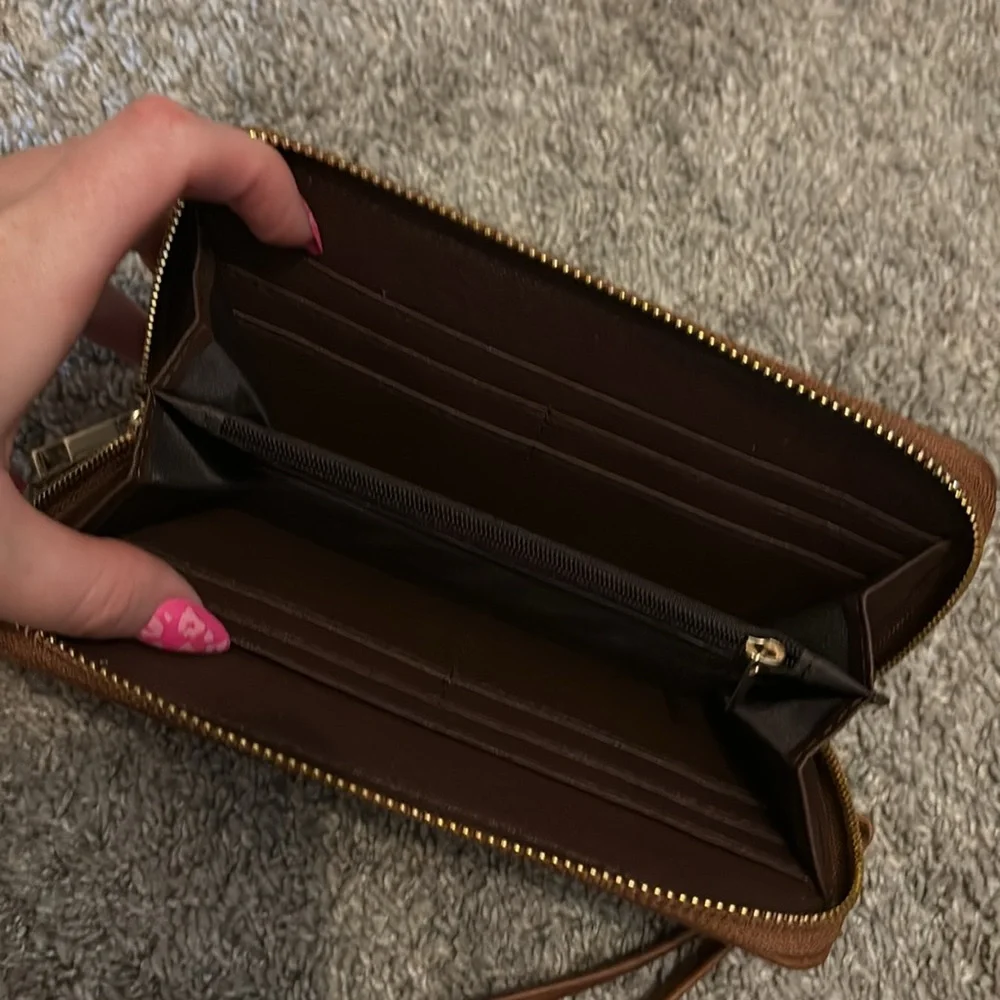 Wallet - Picture 3 of 3